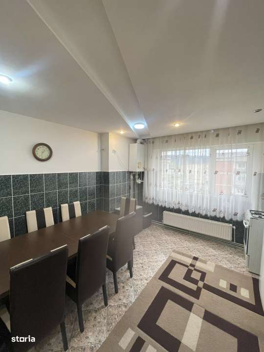 Apartament de vanzare, cu 2 camere decomandat, 50mp, etaj 4, zona Hotv - Imagine principală: 3/8