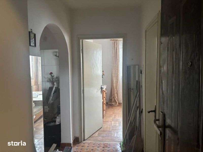 Apartament 3 camere de vanzare - Imagine principală: 5/8