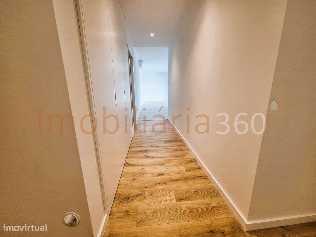 ** Apartamento T3 no Senhora do Porto Residence **-10