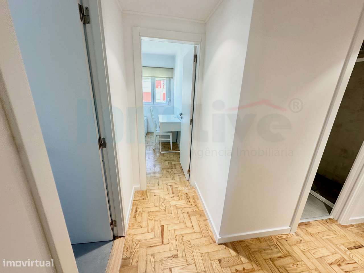 Apartamento T4 Remodelado e Mobilado Charquinho, Benfica-26