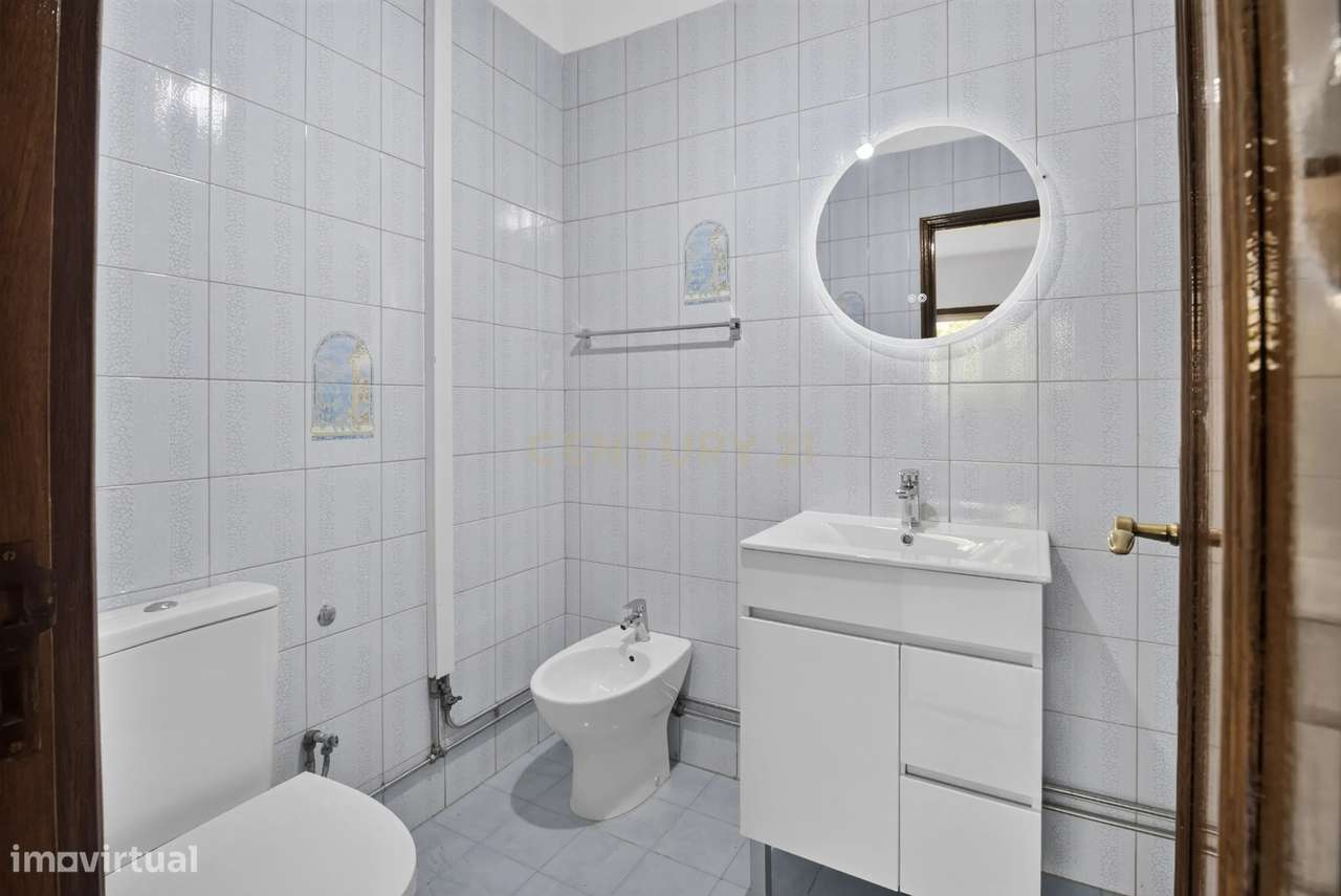 T3+1 com Garagem Fechada e Elevador | Lomar – Braga-12