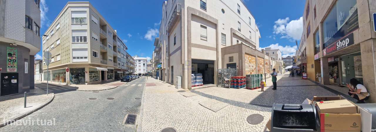 Apartamento T1 Novo no Centro de Caldas da Rainha com 2 lugares de est-27