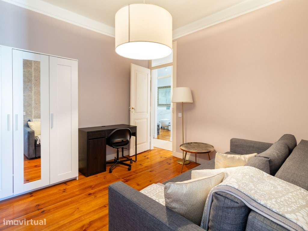 T3 na Estefânia, Remodelado e com Licença AL-9