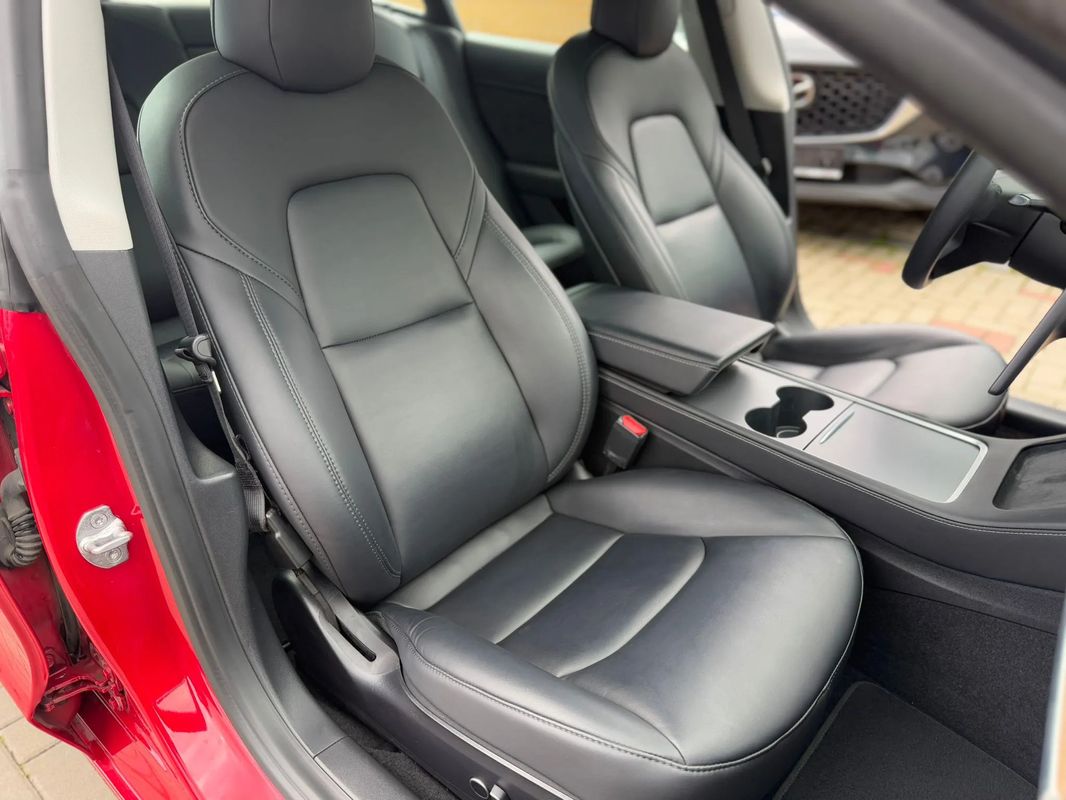 Tesla Model 3 AWD Long Range - 23
