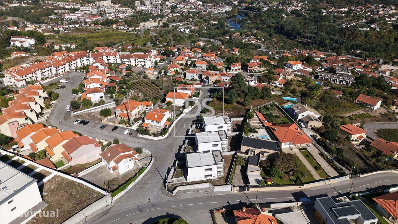 Moradia T3 isolada com vista rio em Amarante.-42