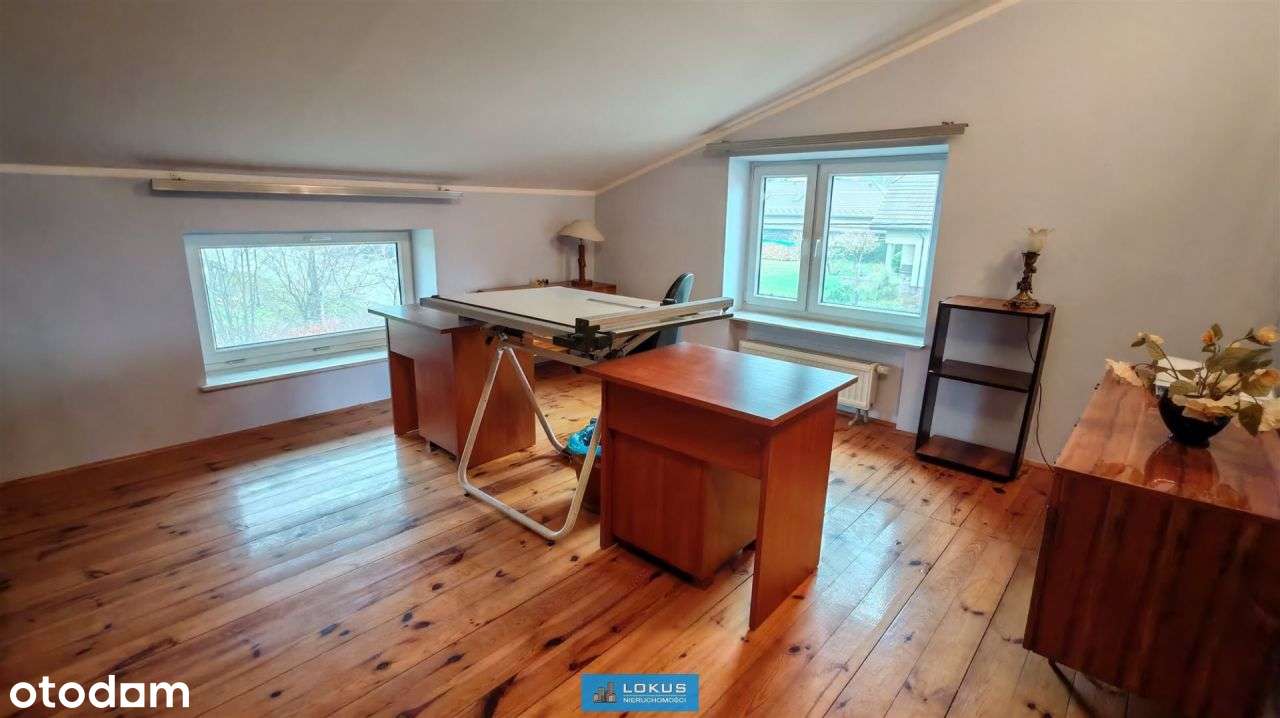 Dom 243 m2 z garażem i budynkami gospodarczymi-10