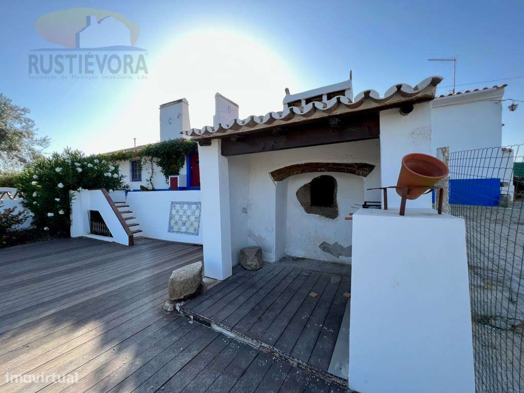 Quinta com 16 ha, com 4 Moradias Unifamiliares, piscina e várias ár...-22