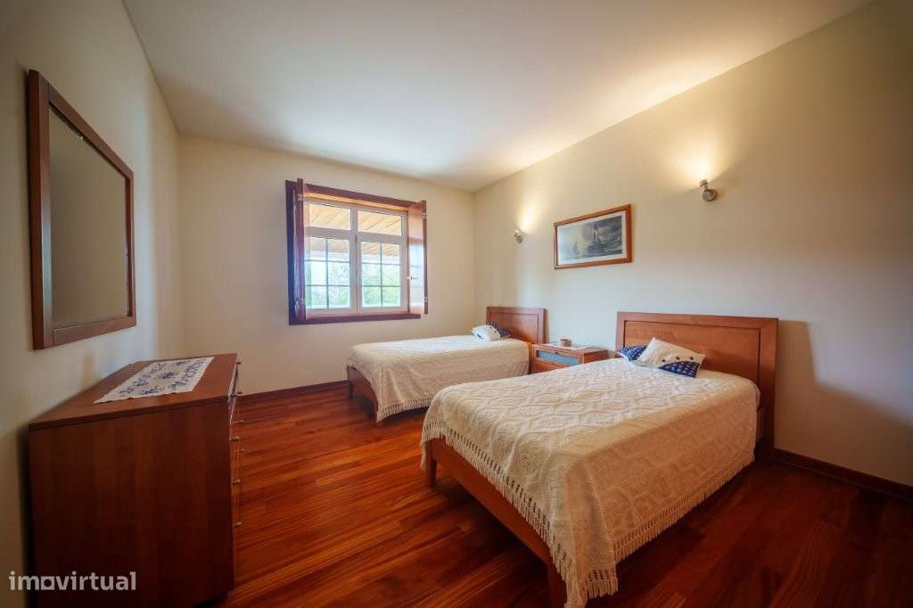 Moradia T5 - Tomar, inserida num amplo terreno de 15.560 m²-34