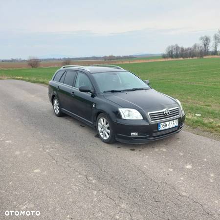 Toyota Avensis 2.0 D-4D High - 1