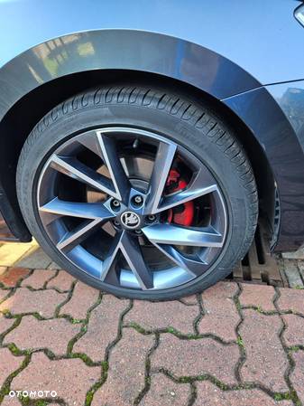 Skoda Superb 2.0 TDI Sportline DSG - 11