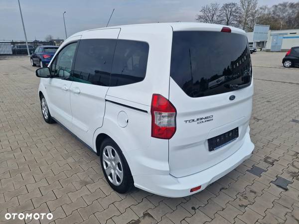 Ford Tourneo Courier 1.5 TDCi Ambiente - 4