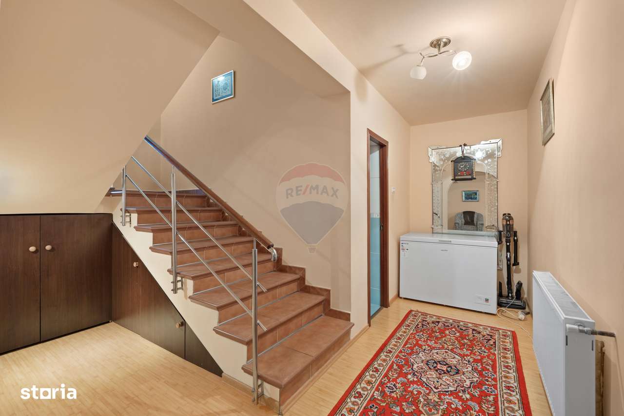 Casă / Vilă cu 6 camere de vânzare - Oraselul Copiilor-12