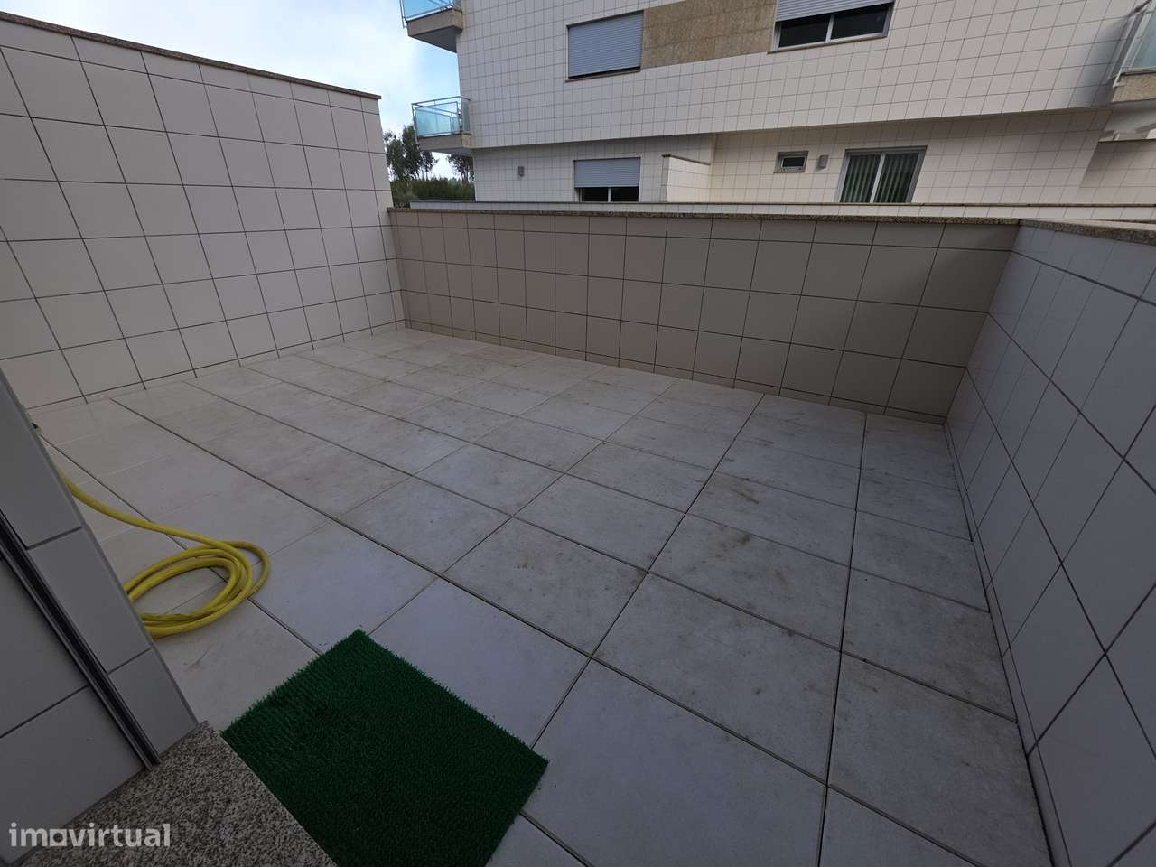 Fantástico apartamento T3 com terraço nos Passionistas-19