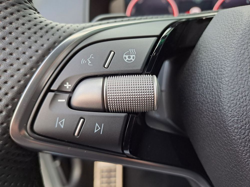 SKODA KAROQ 1.5 TSI 150KM DSG SPORTLINE, fabryczny hak, dostępny od ręki