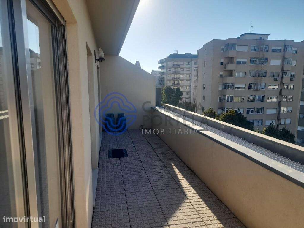 T2 recuado em Paranhos renovado na zona da Igreja da Areosa - Grande imagem: 5/28