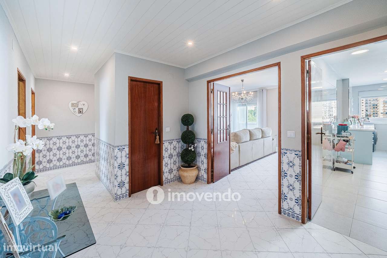 Apartamento T3, com áreas amplas, em Setúbal-11