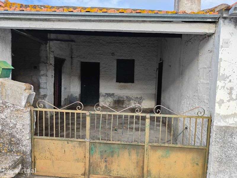 Moradia independente à VENDA na R. dos Ferreiros, 14, ALMEIDA - Grande imagem: 4/12