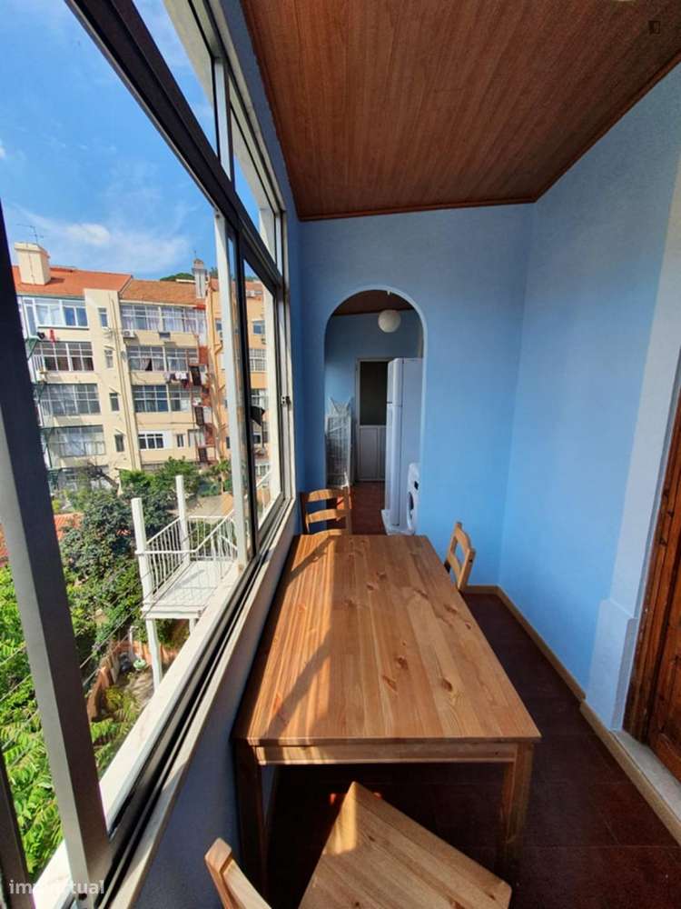 Quarto - localizado em Anjos Lisbon - Grande imagem: 5/9