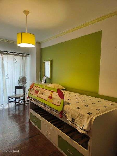 Apartamento T2, mobilado, no centro da Parede, a 10 min. a Pé da praia - Grande imagem: 5/12