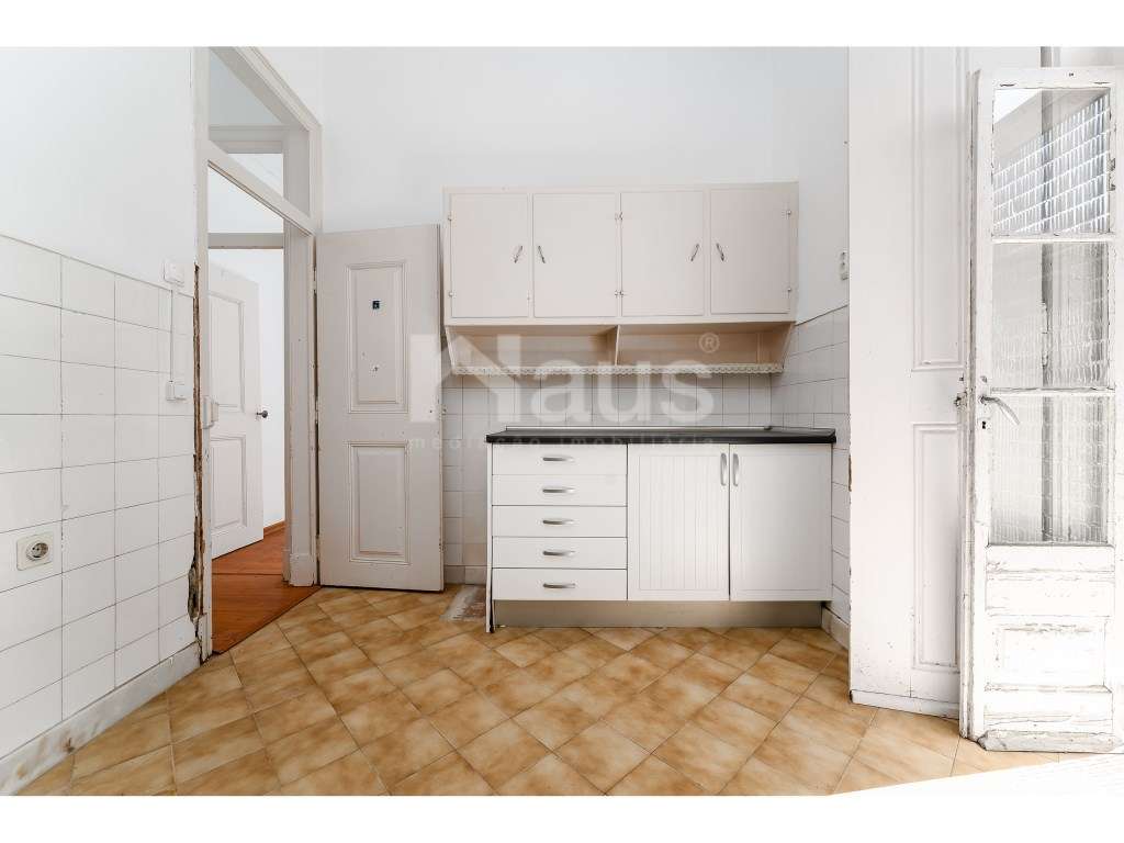 Prédio para venda na Baia do Seixal-23