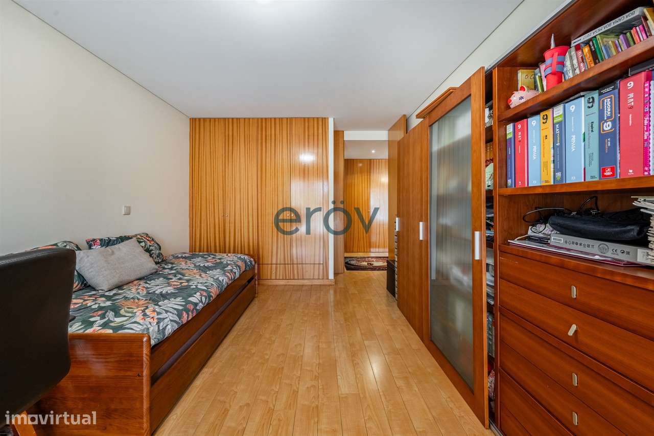 Apartamento T3 C/ 2 Suites em Gondomar-17