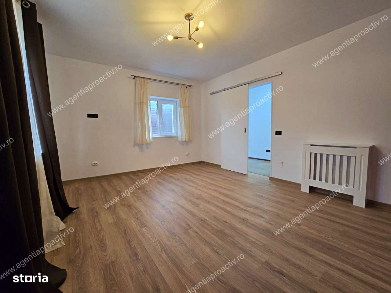 Casă individuală, renovată în 2025, zonă centrală, Str. Română.-10