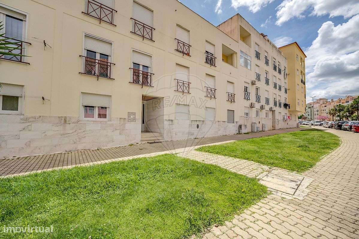 Apartamento T3 em Quinta do Conde-25