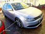 Dezmembrez Volkswagen Jetta 6 [2010 - 2014] Sedan 2.0 TDI MT (140 hp) - 2