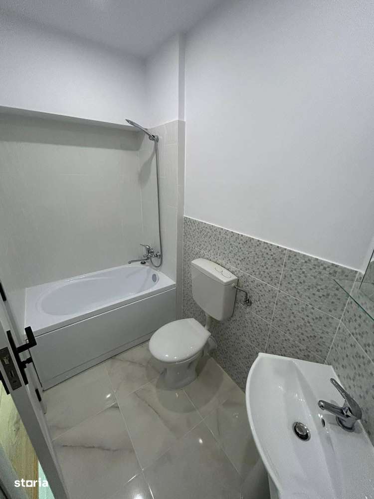 De vanzare 4 camere,2 bai,2 balcoane situat in zona Primariei-16