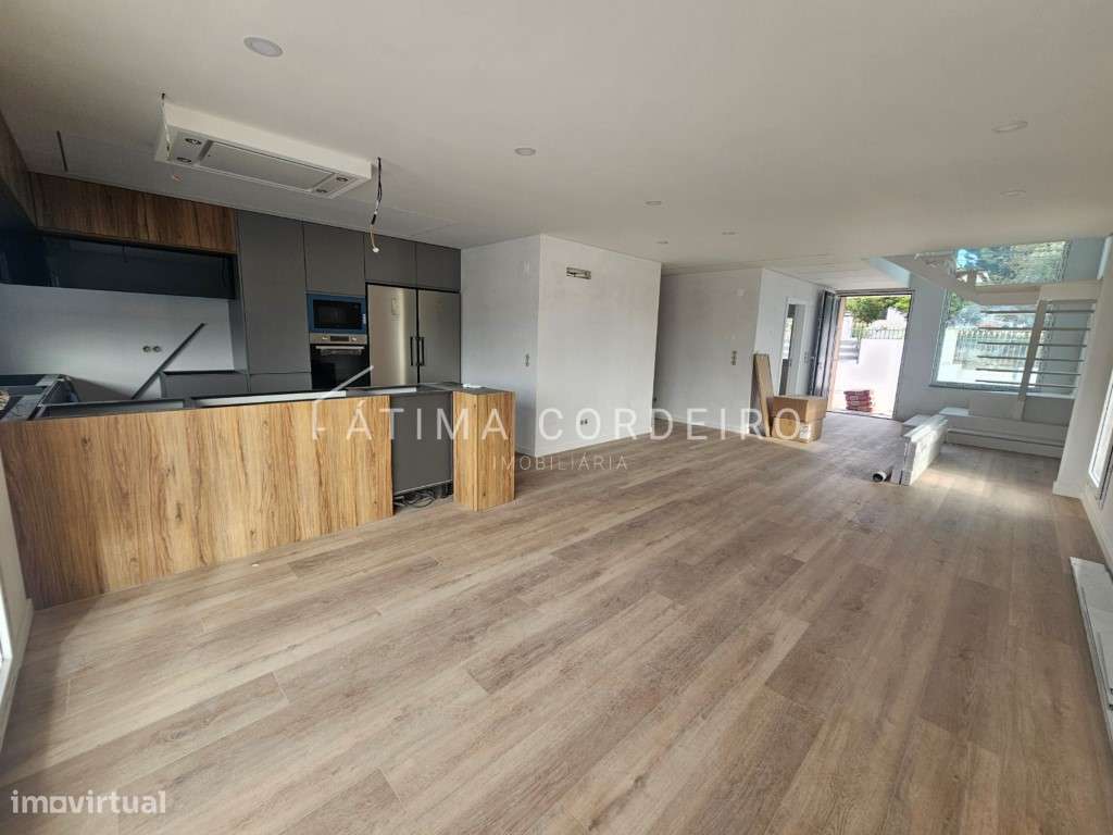 Moradia Isolada T4 Duplex Venda Almada - Grande imagem: 5/17
