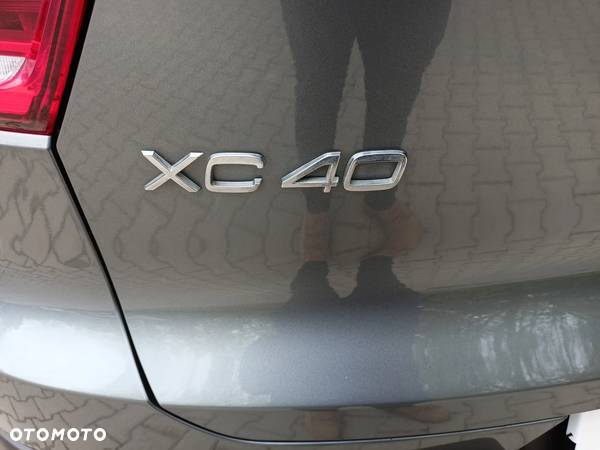 Volvo XC 40 D4 AWD Momentum - 9