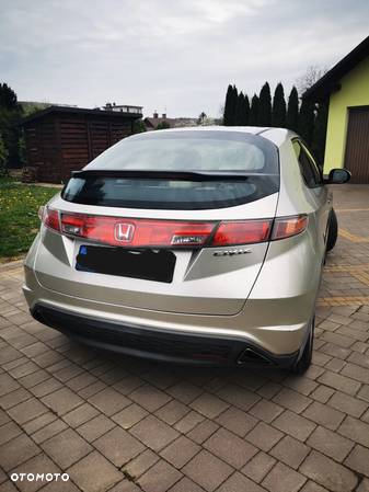 Honda Civic 1.8 Comfort - 9