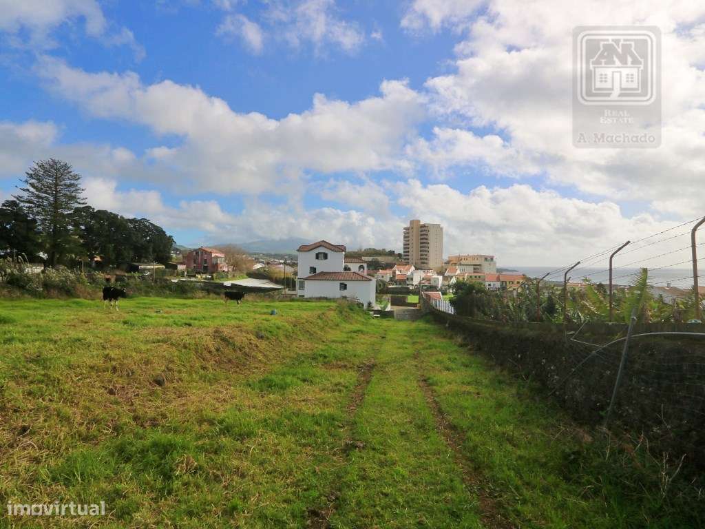 VENDA de AMPLO TERRENO junto à Praia das Milícias, com VISTA sobre ...-9