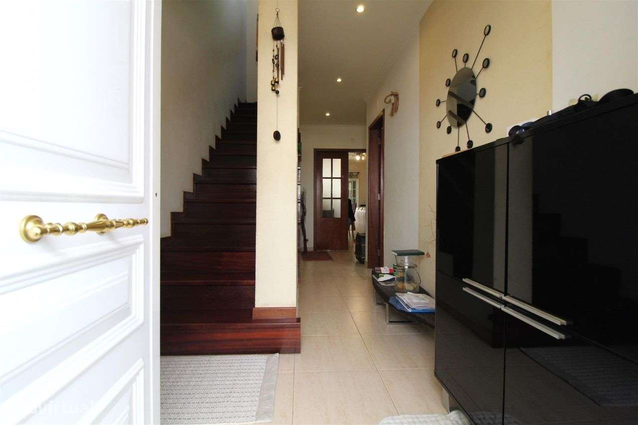 VALE MILHAÇOS - Moradia T4 com Quintal e Garagem! - Grande imagem: 3/31