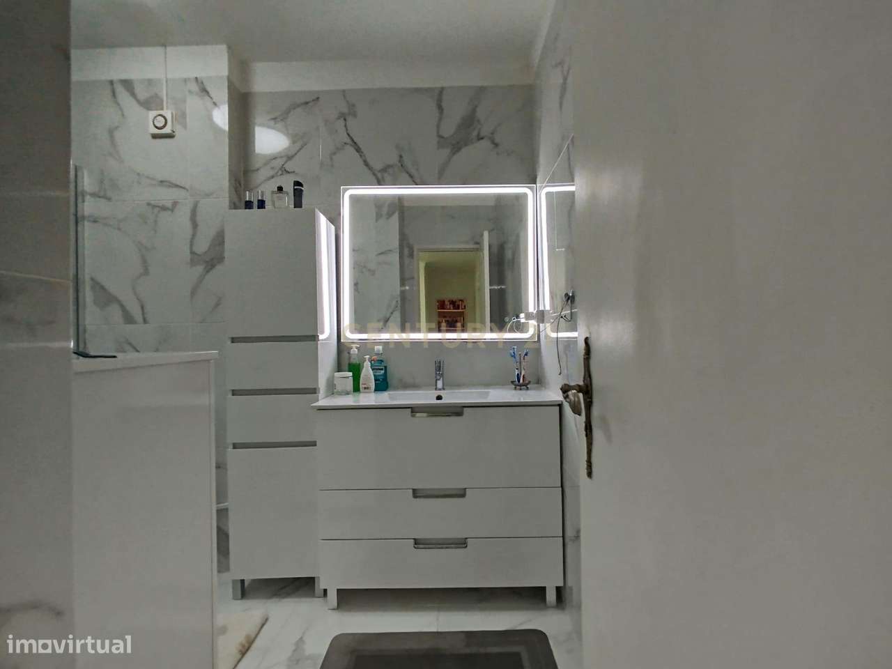 Apartamento T3 na Costa da Caparica – Viva entre o mar e a cidade!-15