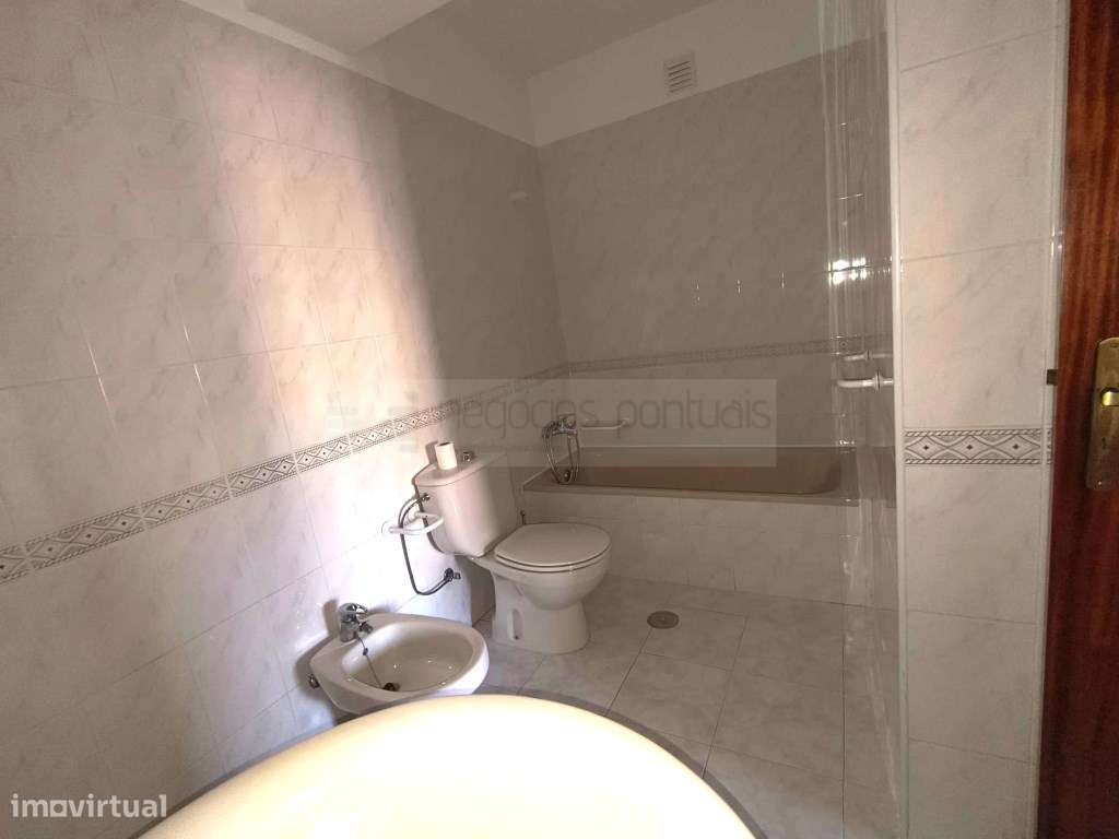 Apartamento T3 - próximo ao Braga Parque, com lugar de garagem-24