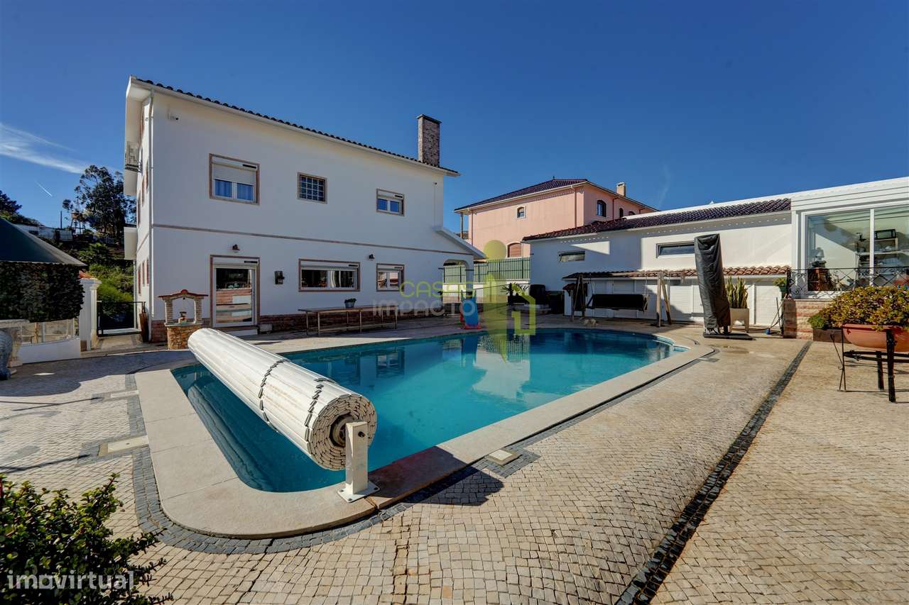 Moradia Clássica T3 transformada em T4, em Rio de Mouro, Sintra-50