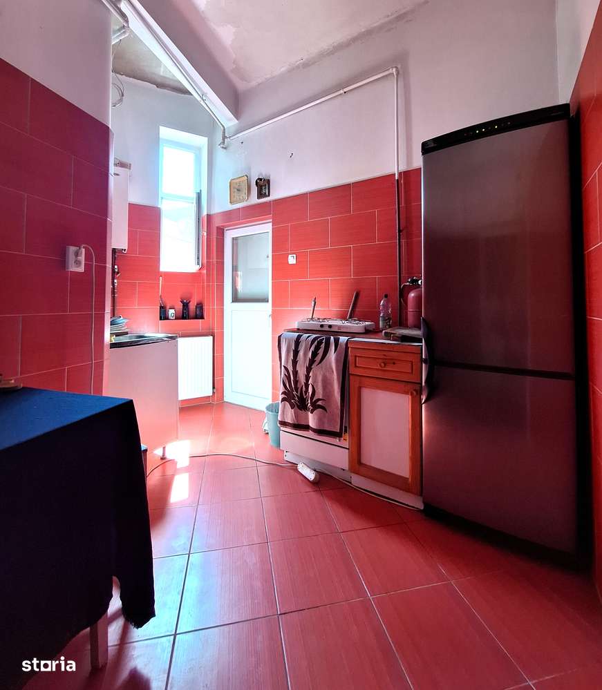 Vanzare apartament 3 camere, zona Piata Sf.Stefan, etaj 1, comision 0%-0