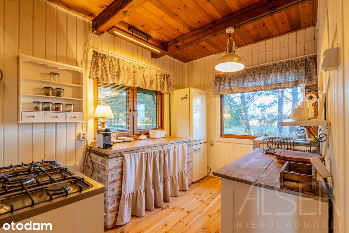 Dom z własnym stawem w ostatniej linii zabudowy-4