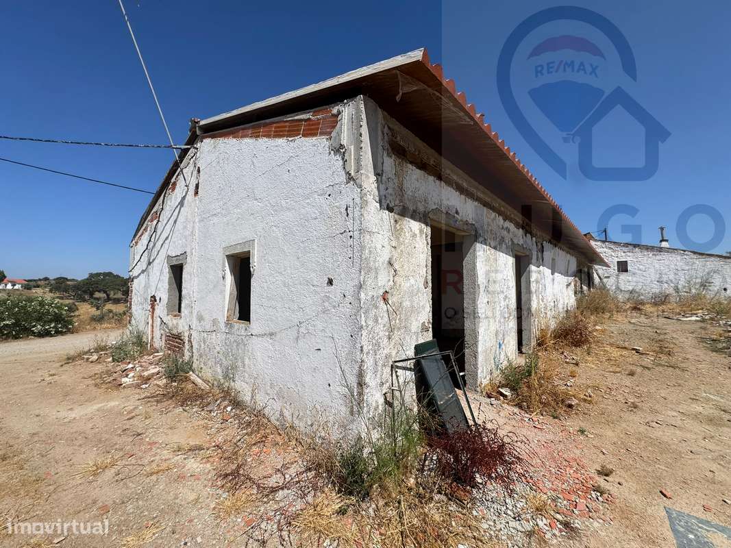 Quinta com 3000m² em Nossa Senhora de Machede-18