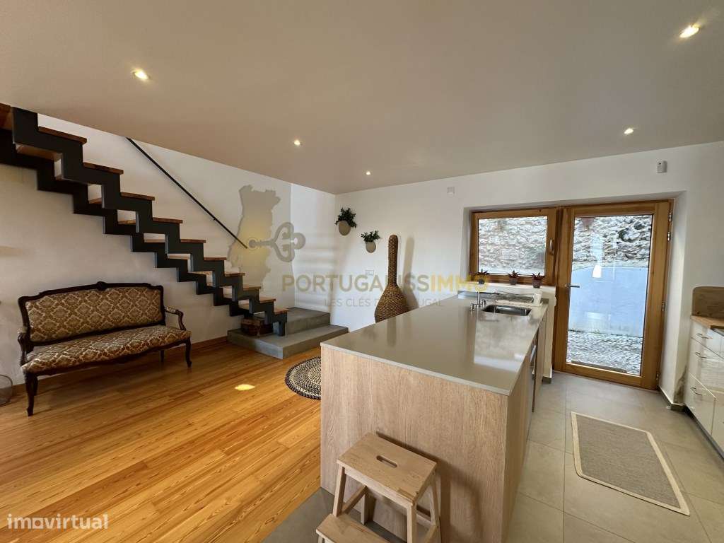 À Venda: Charmosa moradia totalmente renovada.-8