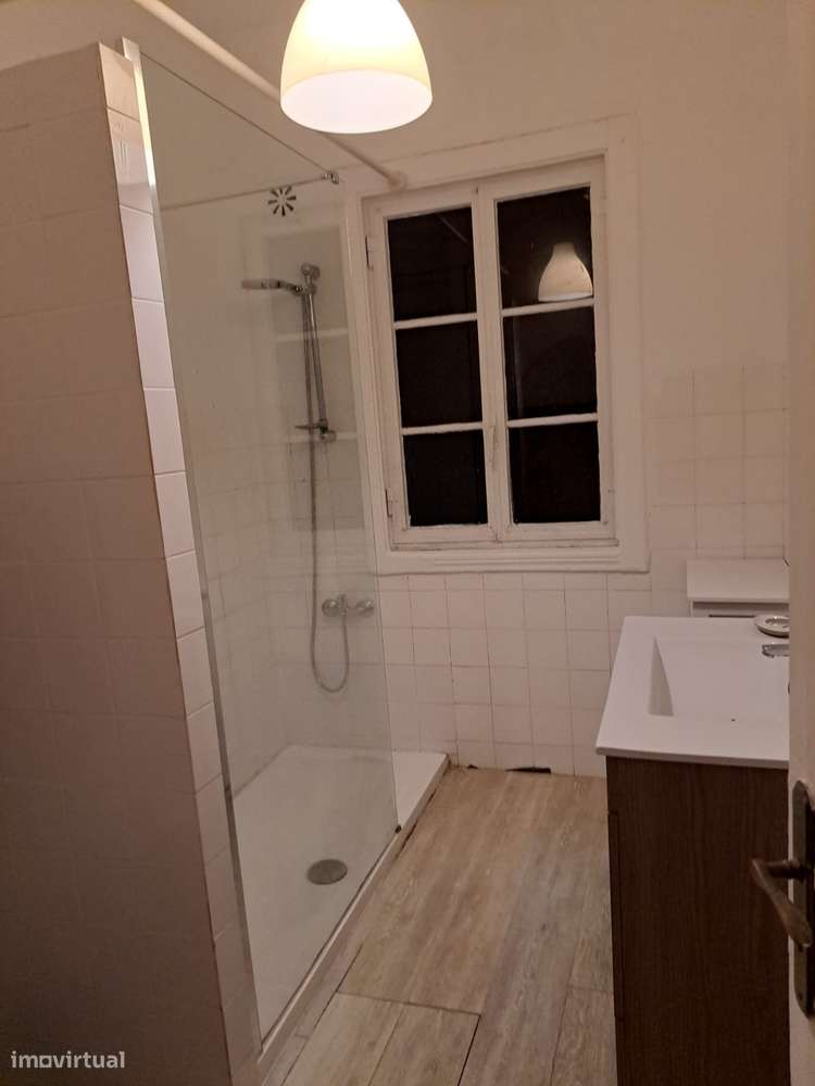 Apartamento T3 com boas áreas junto à Basílica - Grande imagem: 4/8