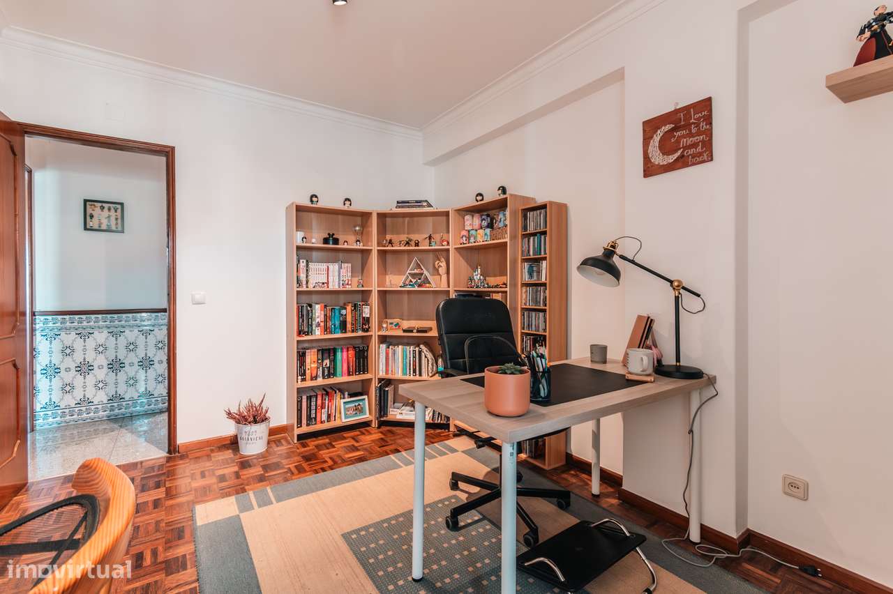 Espaçoso apartamento T3 em Mem Martins-14