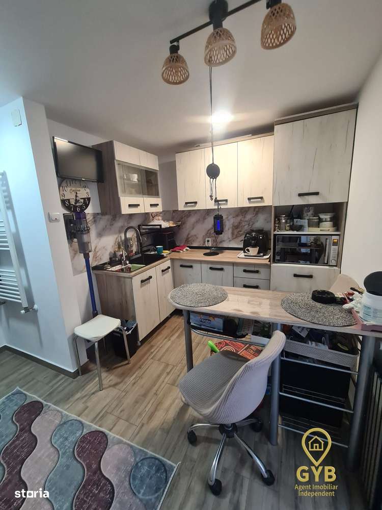 Casă cu 5 camere,  S+P+Mansarda-zona centrală Oradea(Strada Primariei)-5