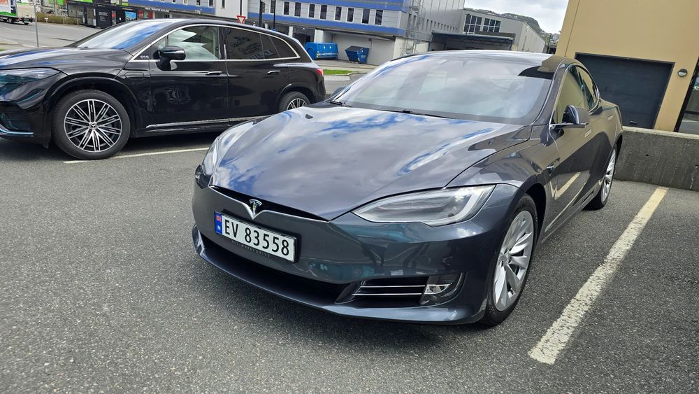 Tesla Model S 2019