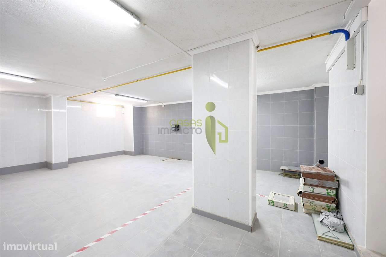 Loja para Venda em Carnaxide | 145 m² de Potencial para o Seu Negócio-17