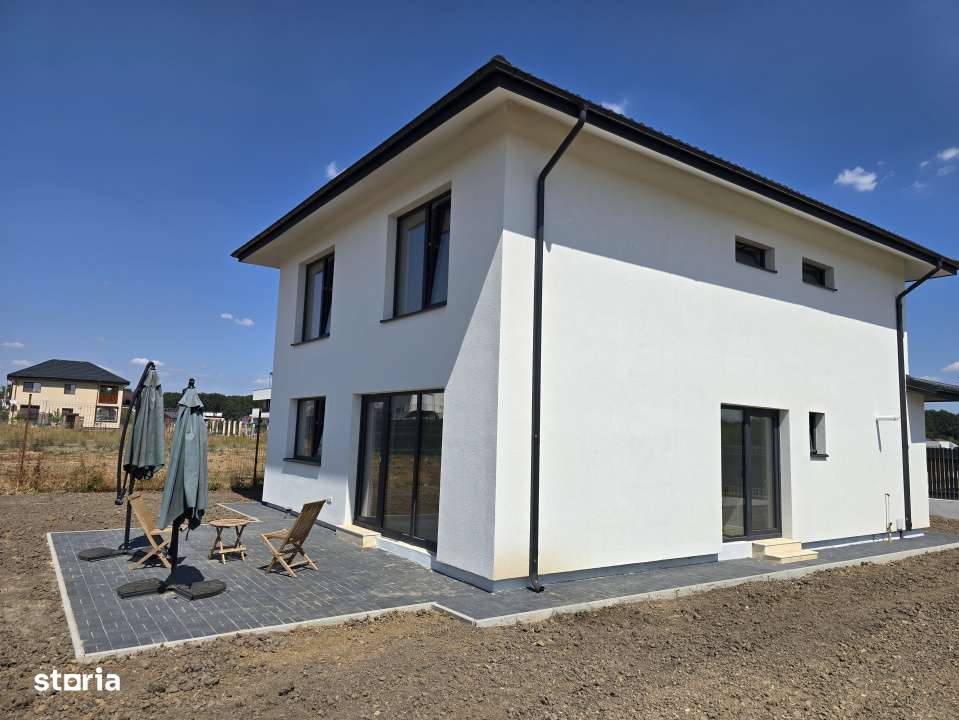 Casa langa padure cu curte generoasa 704 mp - Imagine principală: 2/10