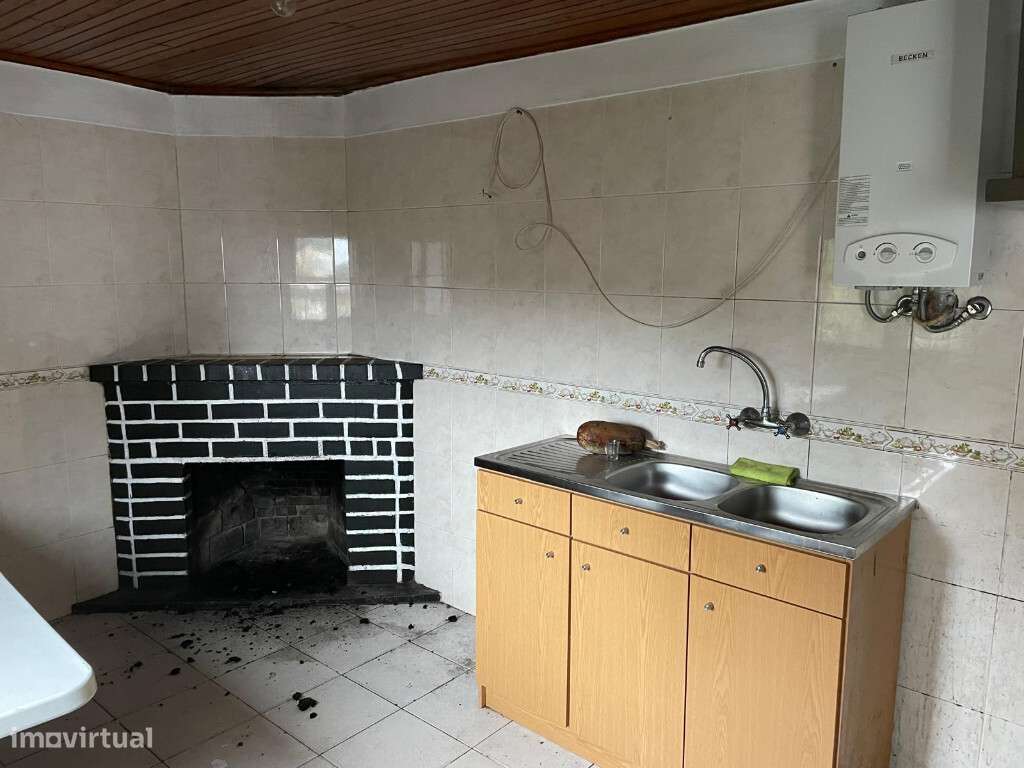 Moradia M3 com terreno, Castanheira Pêra - Grande imagem: 2/11