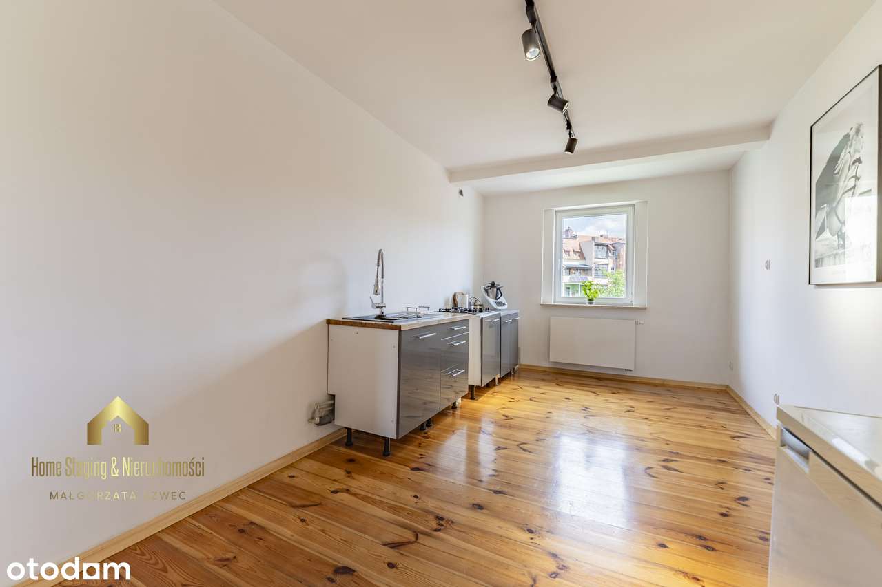 WYJĄTKOWE MIESZKANIE W CENTRUM ZGORZELCA •143m2• 4 pokoje •kominek-10