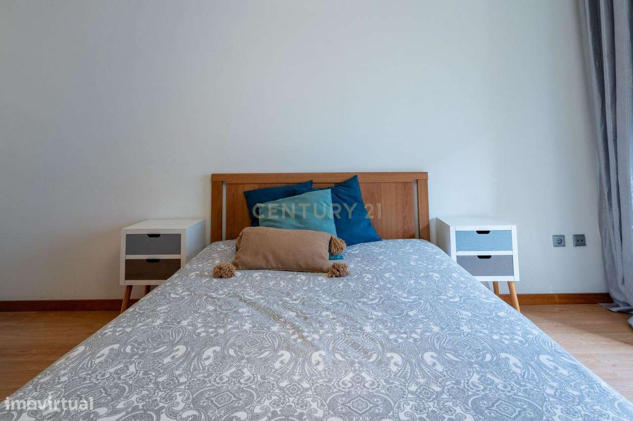 Excelente Apartamento T2 com elevador e garagem-10